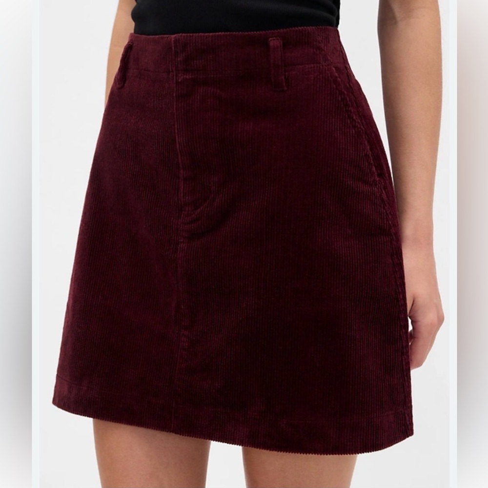 NWT Gap Corduroy Skirt size 16/33